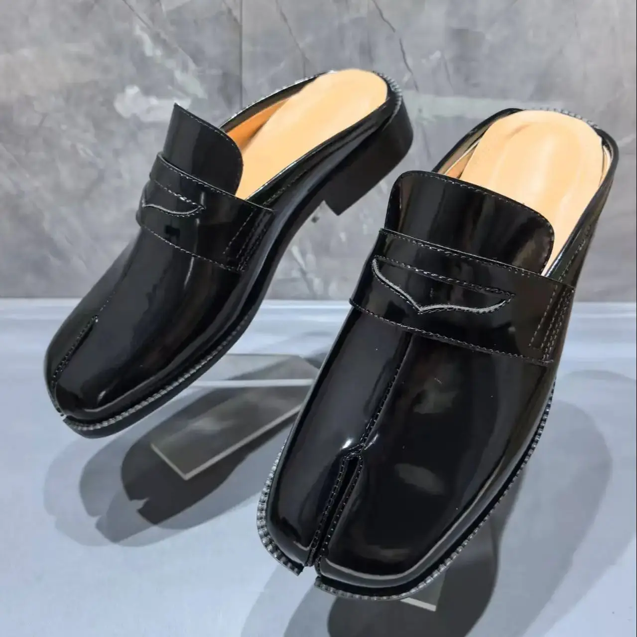 Split Toe Tabi Men's Slippers  - Men Shoes Black recension och pris